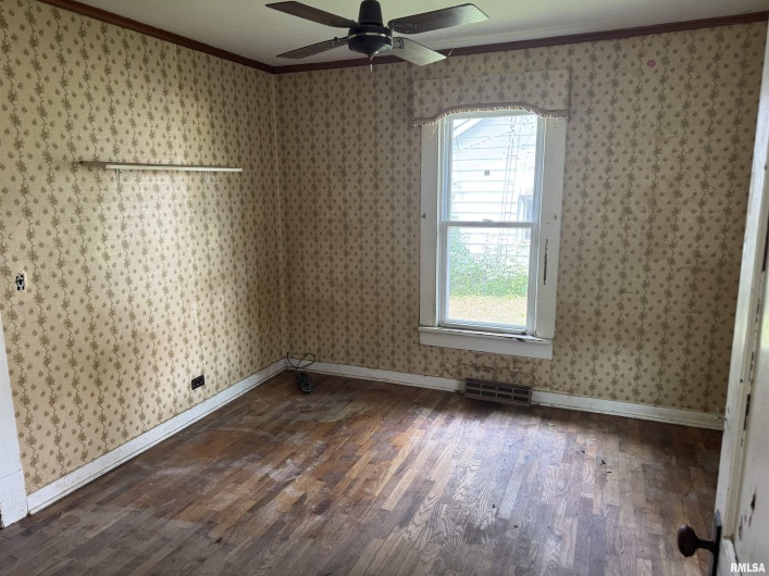 207 ROOSEVELT Street, Elkville, Illinois 62932, 2 Bedrooms Bedrooms, 0 ,1 BathroomBathrooms,Residential,For Sale,ROOSEVELT,0,RMAEB458440