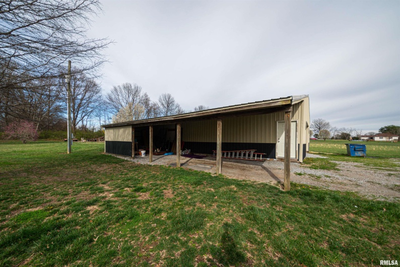 1504 Feazel Road, Harrisburg, Illinois 62946-4642, 4 Bedrooms Bedrooms, 0 ,3 BathroomsBathrooms,Residential,For Sale,Feazel,0,RMAEB457287