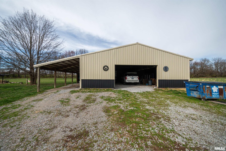 1504 Feazel Road, Harrisburg, Illinois 62946-4642, 4 Bedrooms Bedrooms, 0 ,3 BathroomsBathrooms,Residential,For Sale,Feazel,0,RMAEB457287