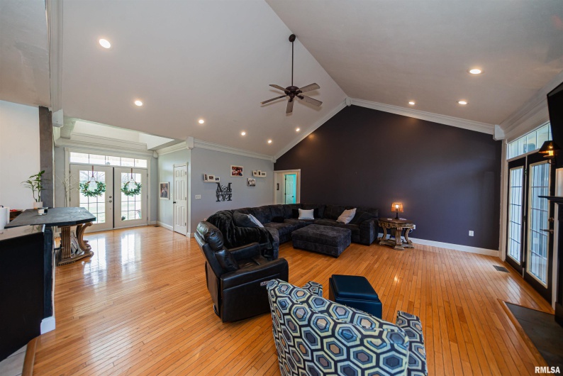 1504 Feazel Road, Harrisburg, Illinois 62946-4642, 4 Bedrooms Bedrooms, 0 ,3 BathroomsBathrooms,Residential,For Sale,Feazel,0,RMAEB457287