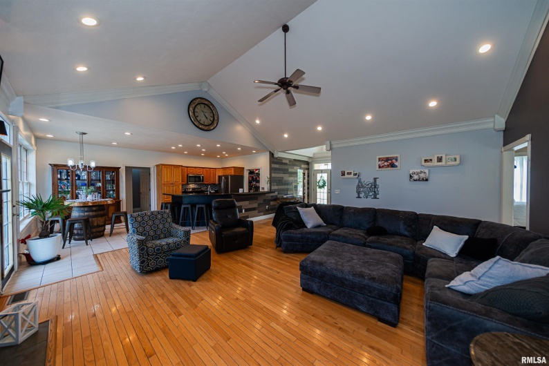 1504 Feazel Road, Harrisburg, Illinois 62946-4642, 4 Bedrooms Bedrooms, 0 ,3 BathroomsBathrooms,Residential,For Sale,Feazel,0,RMAEB457287