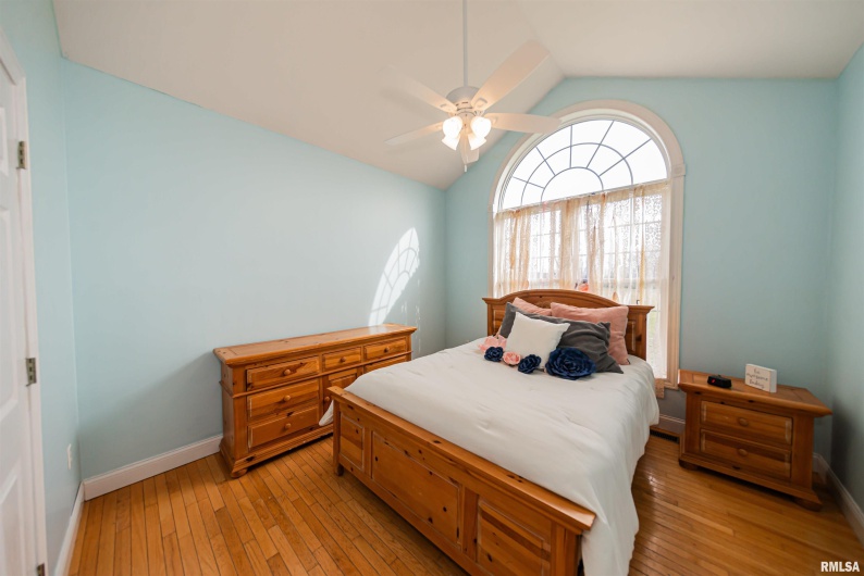 1504 Feazel Road, Harrisburg, Illinois 62946-4642, 4 Bedrooms Bedrooms, 0 ,3 BathroomsBathrooms,Residential,For Sale,Feazel,0,RMAEB457287