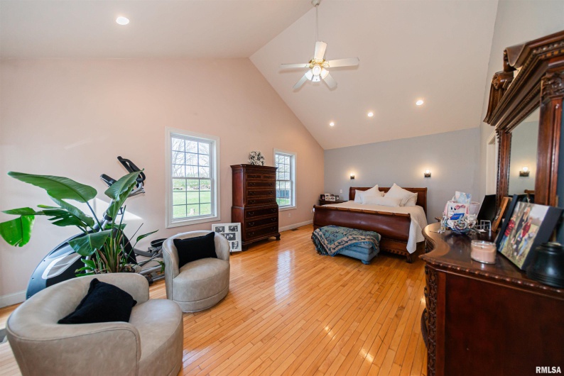 1504 Feazel Road, Harrisburg, Illinois 62946-4642, 4 Bedrooms Bedrooms, 0 ,3 BathroomsBathrooms,Residential,For Sale,Feazel,0,RMAEB457287