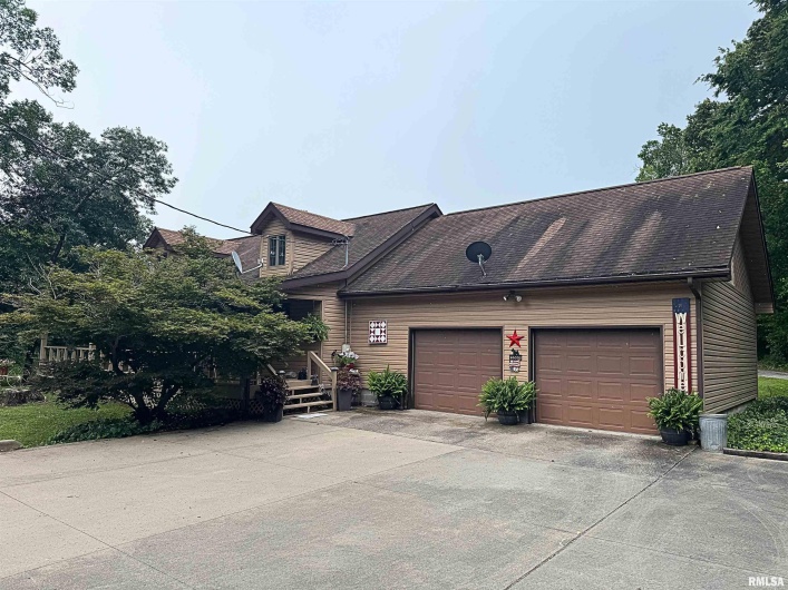 5560 Hidden Acres Lane, Carterville, Illinois 62918, 4 Bedrooms Bedrooms, 0 ,2 BathroomsBathrooms,Residential,For Sale,Hidden Acres,0,RMAQC4264453