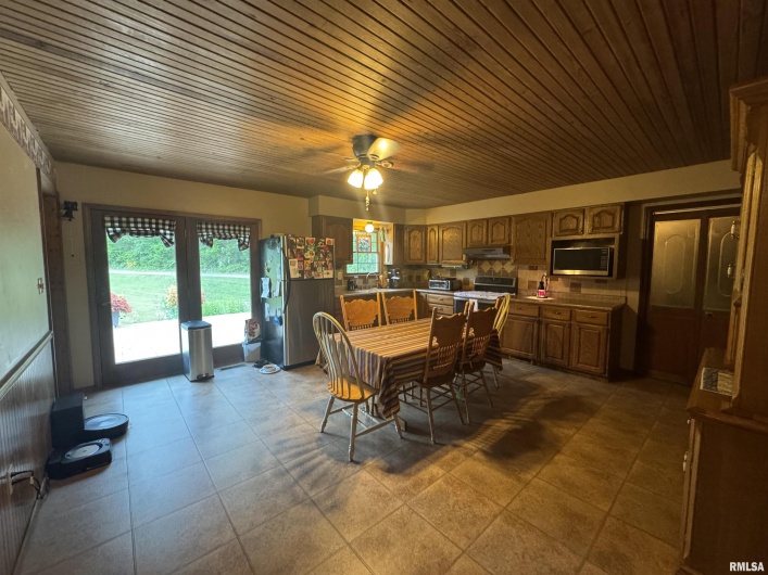 5560 Hidden Acres Lane, Carterville, Illinois 62918, 4 Bedrooms Bedrooms, 0 ,2 BathroomsBathrooms,Residential,For Sale,Hidden Acres,0,RMAQC4264453