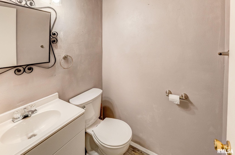 608 CYPRESS Lane, Sparta, Illinois 62286, 3 Bedrooms Bedrooms, 0 ,1 BathroomBathrooms,Residential,For Sale,CYPRESS,0,RMAEB458445