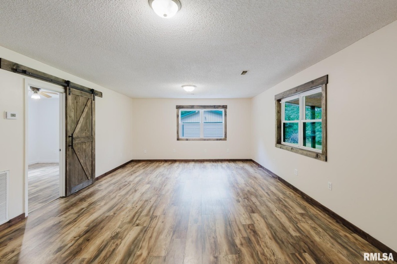 880 State Route 166, Creal Springs, Illinois 62922, 2 Bedrooms Bedrooms, 0 ,1 BathroomBathrooms,Residential,For Sale,State Route 166,0,RMAEB458449