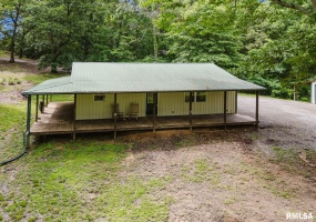 880 State Route 166, Creal Springs, Illinois 62922, 2 Bedrooms Bedrooms, 0 ,1 BathroomBathrooms,Residential,For Sale,State Route 166,0,RMAEB458449