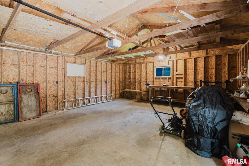 880 State Route 166, Creal Springs, Illinois 62922, 2 Bedrooms Bedrooms, 0 ,1 BathroomBathrooms,Residential,For Sale,State Route 166,0,RMAEB458449