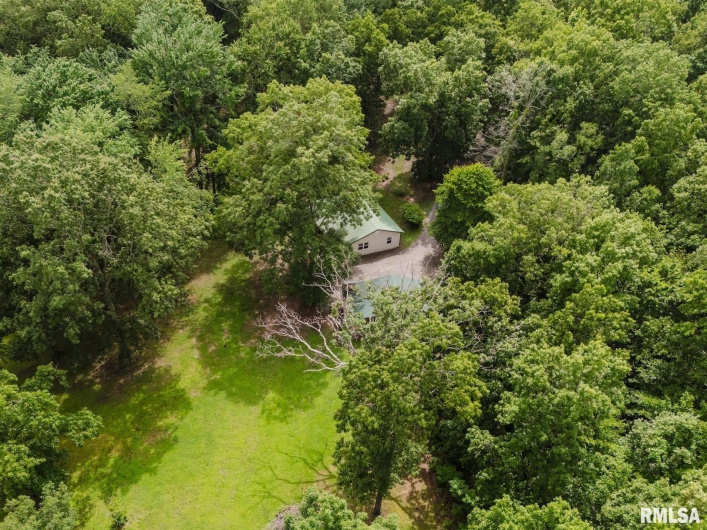 880 State Route 166, Creal Springs, Illinois 62922, 2 Bedrooms Bedrooms, 0 ,1 BathroomBathrooms,Residential,For Sale,State Route 166,0,RMAEB458449