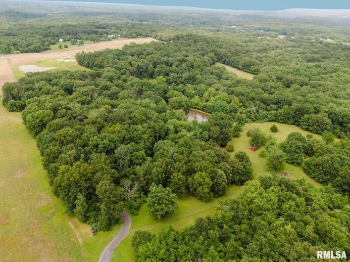 880 State Route 166, Creal Springs, Illinois 62922, 2 Bedrooms Bedrooms, 0 ,1 BathroomBathrooms,Residential,For Sale,State Route 166,0,RMAEB458449