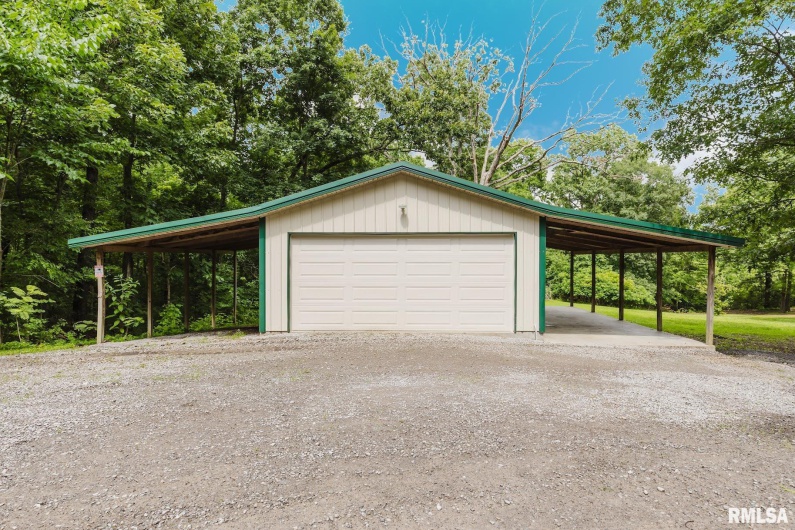 880 State Route 166, Creal Springs, Illinois 62922, 2 Bedrooms Bedrooms, 0 ,1 BathroomBathrooms,Residential,For Sale,State Route 166,0,RMAEB458449
