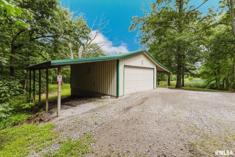 880 State Route 166, Creal Springs, Illinois 62922, 2 Bedrooms Bedrooms, 0 ,1 BathroomBathrooms,Residential,For Sale,State Route 166,0,RMAEB458449