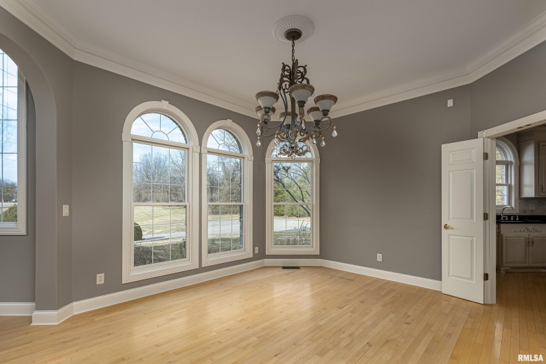 3115 Striegel Road, Carbondale, Illinois 62901, 4 Bedrooms Bedrooms, 0 ,3 BathroomsBathrooms,Residential,For Sale,Striegel,0,RMAEB456934
