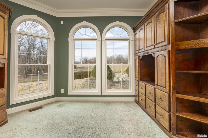 3115 Striegel Road, Carbondale, Illinois 62901, 4 Bedrooms Bedrooms, 0 ,3 BathroomsBathrooms,Residential,For Sale,Striegel,0,RMAEB456934