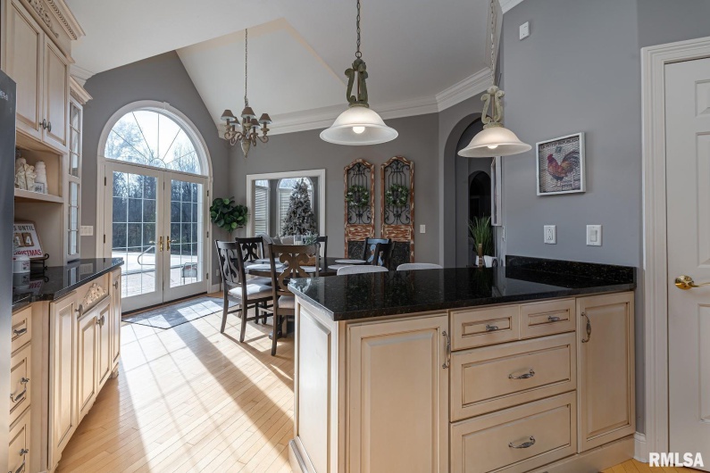 3115 Striegel Road, Carbondale, Illinois 62901, 4 Bedrooms Bedrooms, 0 ,3 BathroomsBathrooms,Residential,For Sale,Striegel,0,RMAEB456934