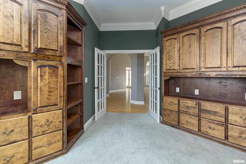 3115 Striegel Road, Carbondale, Illinois 62901, 4 Bedrooms Bedrooms, 0 ,3 BathroomsBathrooms,Residential,For Sale,Striegel,0,RMAEB456934