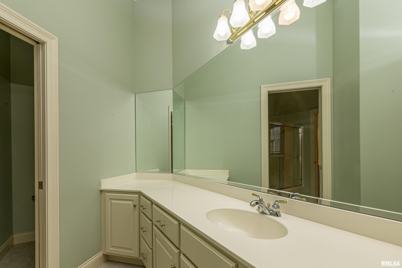 3115 Striegel Road, Carbondale, Illinois 62901, 4 Bedrooms Bedrooms, 0 ,3 BathroomsBathrooms,Residential,For Sale,Striegel,0,RMAEB456934