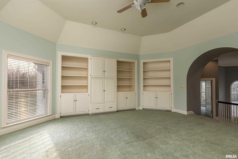 3115 Striegel Road, Carbondale, Illinois 62901, 4 Bedrooms Bedrooms, 0 ,3 BathroomsBathrooms,Residential,For Sale,Striegel,0,RMAEB456934