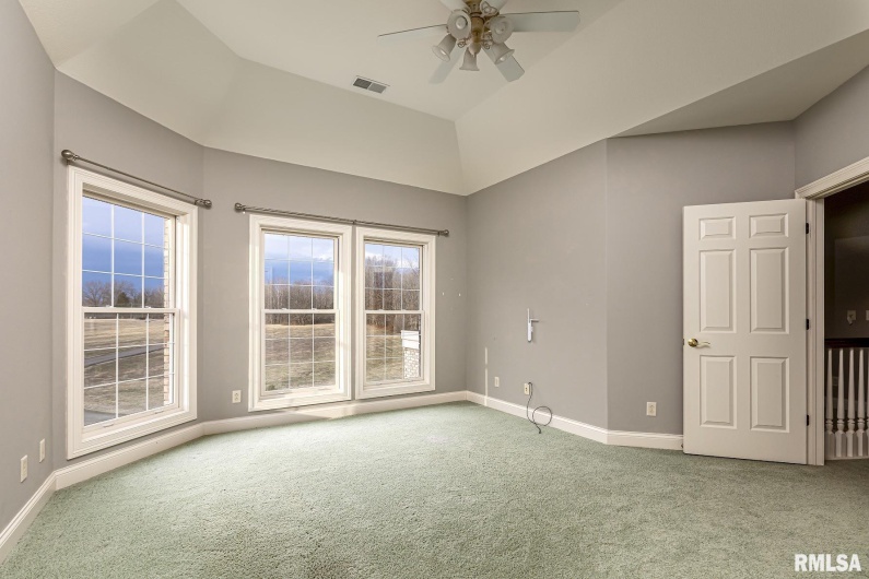 3115 Striegel Road, Carbondale, Illinois 62901, 4 Bedrooms Bedrooms, 0 ,3 BathroomsBathrooms,Residential,For Sale,Striegel,0,RMAEB456934