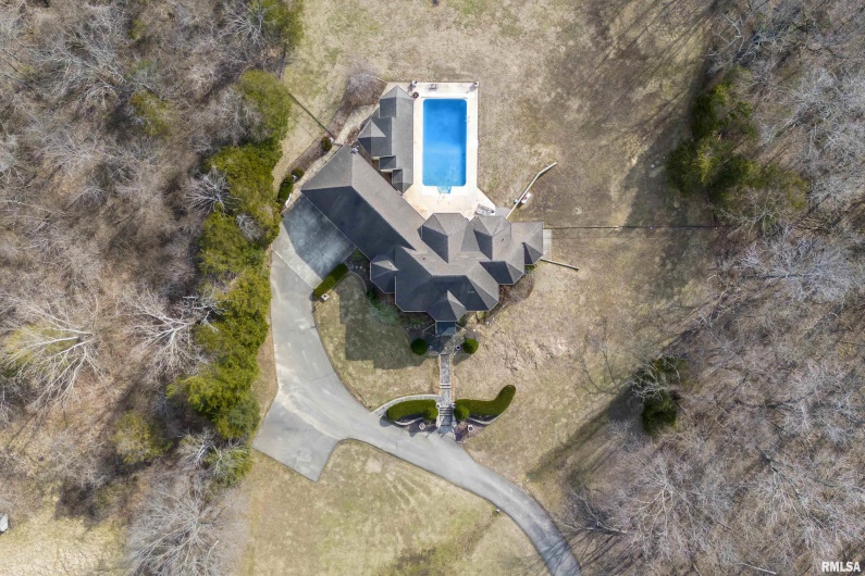3115 Striegel Road, Carbondale, Illinois 62901, 4 Bedrooms Bedrooms, 0 ,3 BathroomsBathrooms,Residential,For Sale,Striegel,0,RMAEB456934