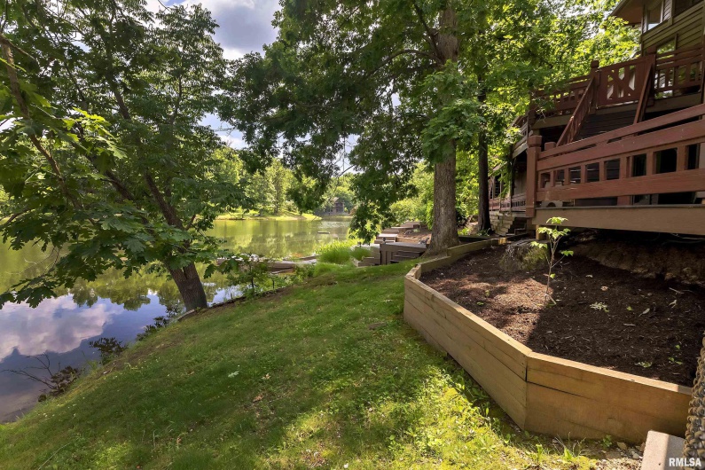 396 Lake Indian Hills Circle, Carbondale, Illinois 62902, 5 Bedrooms Bedrooms, 0 ,5 BathroomsBathrooms,Residential,For Sale,Lake Indian Hills,0,RMAEB453929