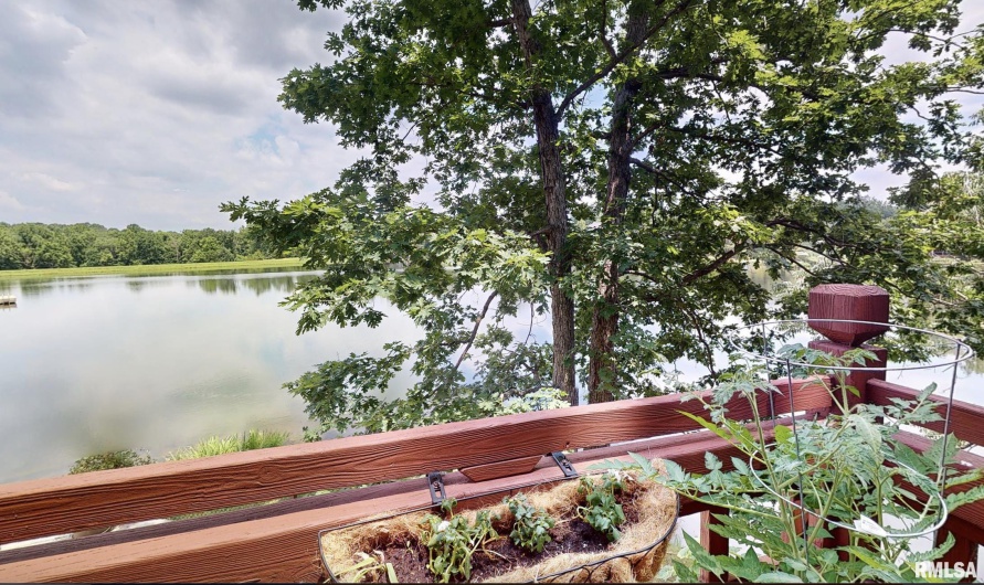 396 Lake Indian Hills Circle, Carbondale, Illinois 62902, 5 Bedrooms Bedrooms, 0 ,5 BathroomsBathrooms,Residential,For Sale,Lake Indian Hills,0,RMAEB453929