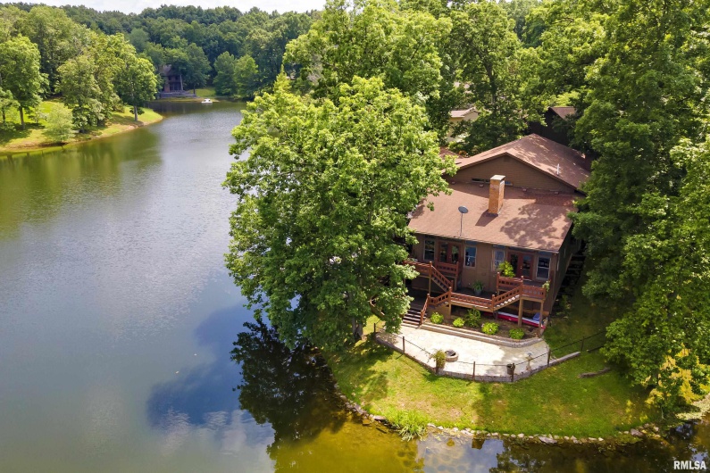 396 Lake Indian Hills Circle, Carbondale, Illinois 62902, 5 Bedrooms Bedrooms, 0 ,5 BathroomsBathrooms,Residential,For Sale,Lake Indian Hills,0,RMAEB453929