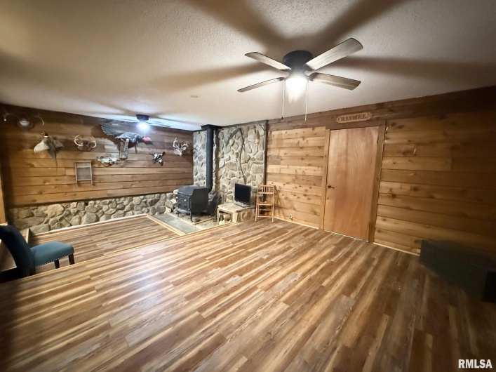 101 KIM Street, DeSoto, Illinois 62924, 3 Bedrooms Bedrooms, 0 ,1 BathroomBathrooms,Residential,For Sale,KIM,0,RMAQC4264481