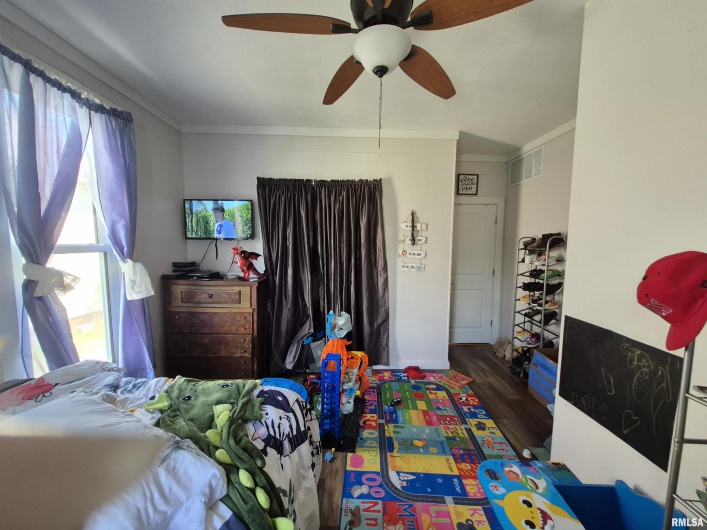 110 PARK Street, Harrisburg, Illinois 62946, 2 Bedrooms Bedrooms, 0 ,1 BathroomBathrooms,Residential,For Sale,PARK,0,RMAEB458459