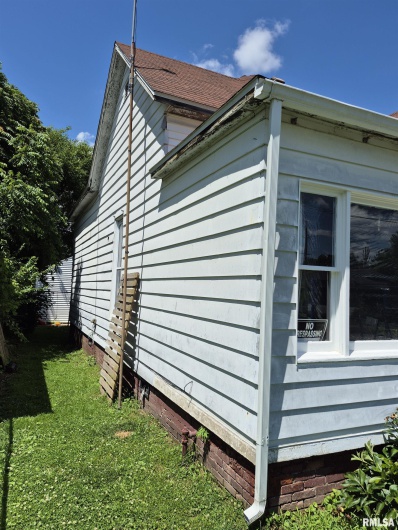 110 PARK Street, Harrisburg, Illinois 62946, 2 Bedrooms Bedrooms, 0 ,1 BathroomBathrooms,Residential,For Sale,PARK,0,RMAEB458459
