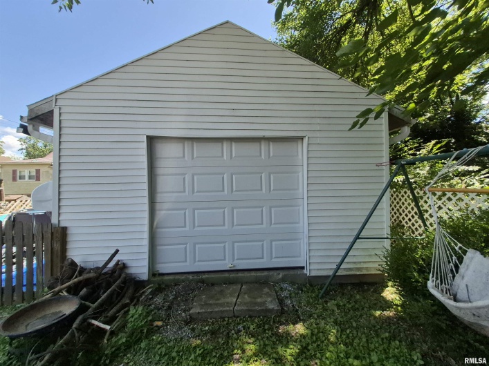 110 PARK Street, Harrisburg, Illinois 62946, 2 Bedrooms Bedrooms, 0 ,1 BathroomBathrooms,Residential,For Sale,PARK,0,RMAEB458459