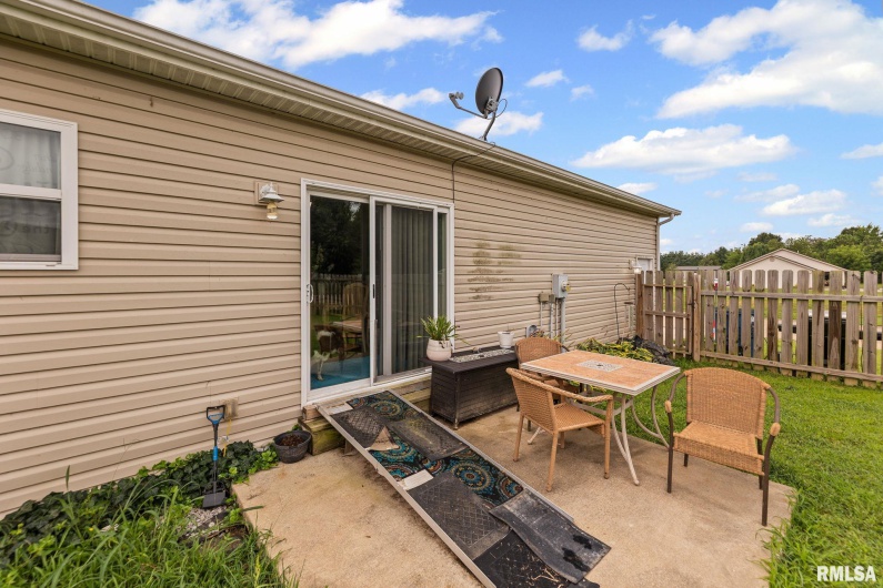1821 MARK Drive, Sparta, Illinois 62286, 3 Bedrooms Bedrooms, 0 ,2 BathroomsBathrooms,Residential,For Sale,MARK,0,RMAEB458460