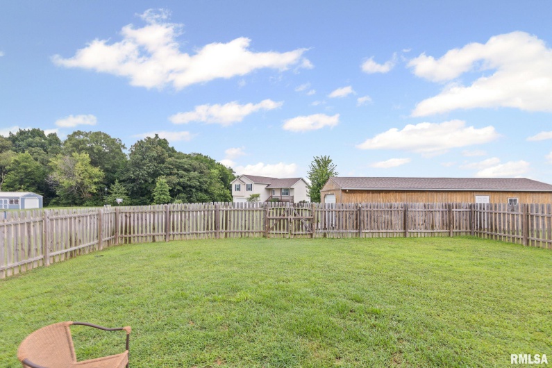 1821 MARK Drive, Sparta, Illinois 62286, 3 Bedrooms Bedrooms, 0 ,2 BathroomsBathrooms,Residential,For Sale,MARK,0,RMAEB458460