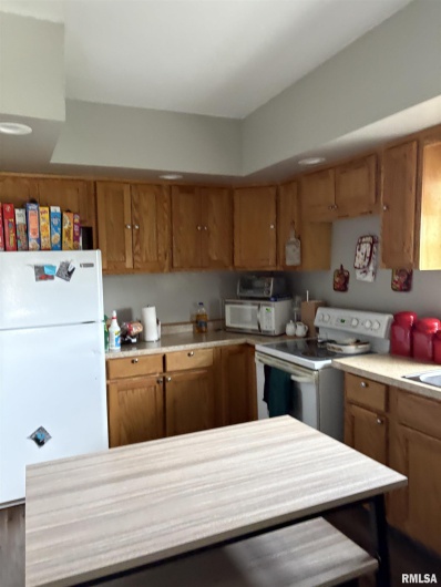 1308 GLENDALE Street, Marion, Illinois 62959, 2 Bedrooms Bedrooms, 0 ,1 BathroomBathrooms,Residential,For Sale,GLENDALE,0,RMAEB457713