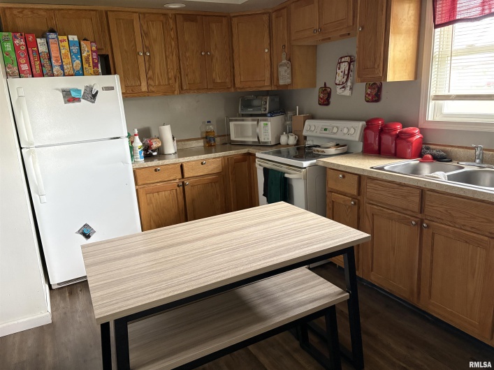 1308 GLENDALE Street, Marion, Illinois 62959, 2 Bedrooms Bedrooms, 0 ,1 BathroomBathrooms,Residential,For Sale,GLENDALE,0,RMAEB457713