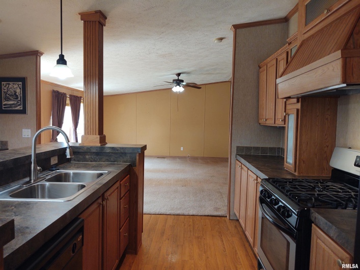 201 ROYAL Street, Goreville, Illinois 62939, 3 Bedrooms Bedrooms, 0 ,2 BathroomsBathrooms,Residential,For Sale,ROYAL,0,RMAEB455004