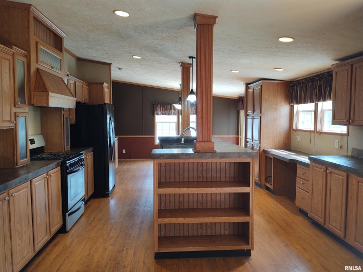 201 ROYAL Street, Goreville, Illinois 62939, 3 Bedrooms Bedrooms, 0 ,2 BathroomsBathrooms,Residential,For Sale,ROYAL,0,RMAEB455004