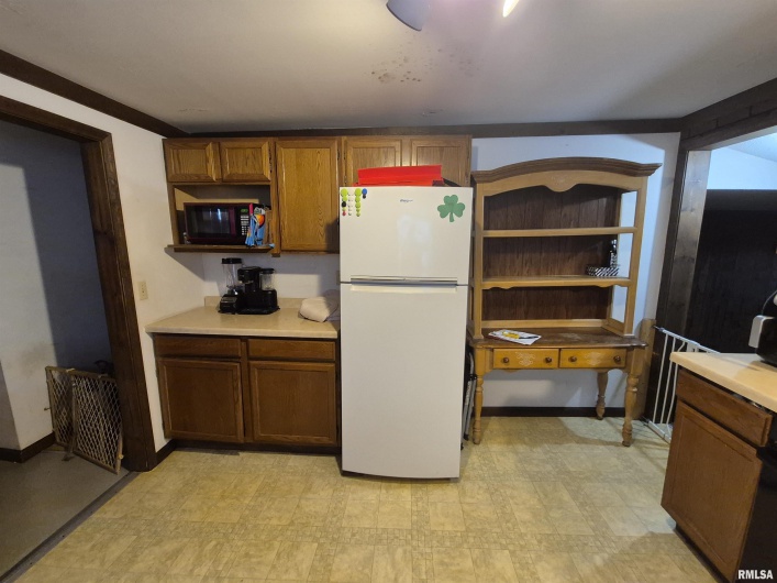 405 SHAW Street, Harrisburg, Illinois 62946, 4 Bedrooms Bedrooms, 0 ,2 BathroomsBathrooms,Residential,For Sale,SHAW,0,RMAEB458472