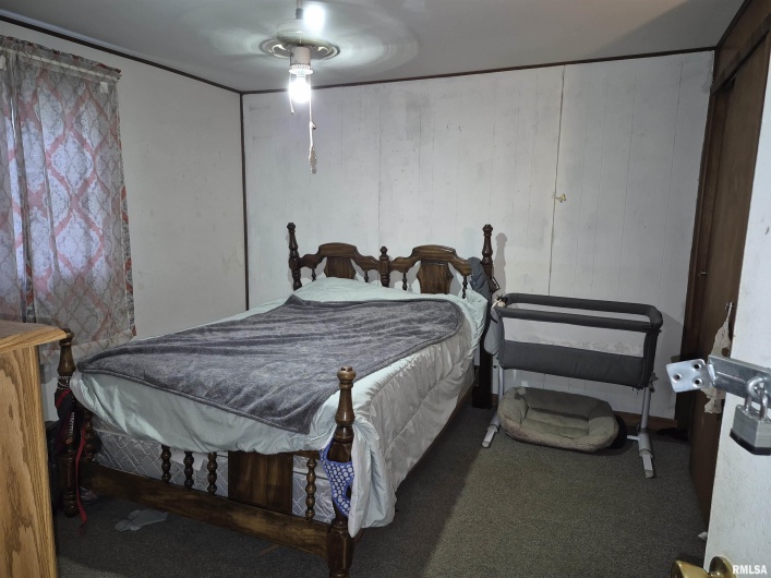 405 SHAW Street, Harrisburg, Illinois 62946, 4 Bedrooms Bedrooms, 0 ,2 BathroomsBathrooms,Residential,For Sale,SHAW,0,RMAEB458472