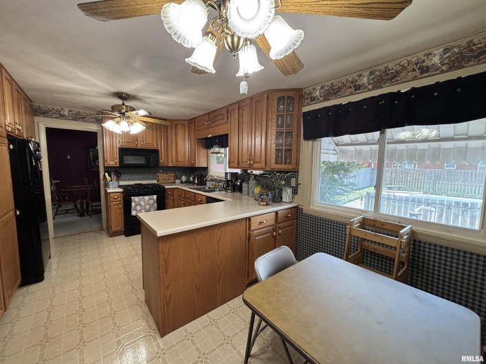 49 Jon Street, Metropolis, Illinois 62960, 5 Bedrooms Bedrooms, 0 ,3 BathroomsBathrooms,Residential,For Sale,Jon,0,RMAEB458473