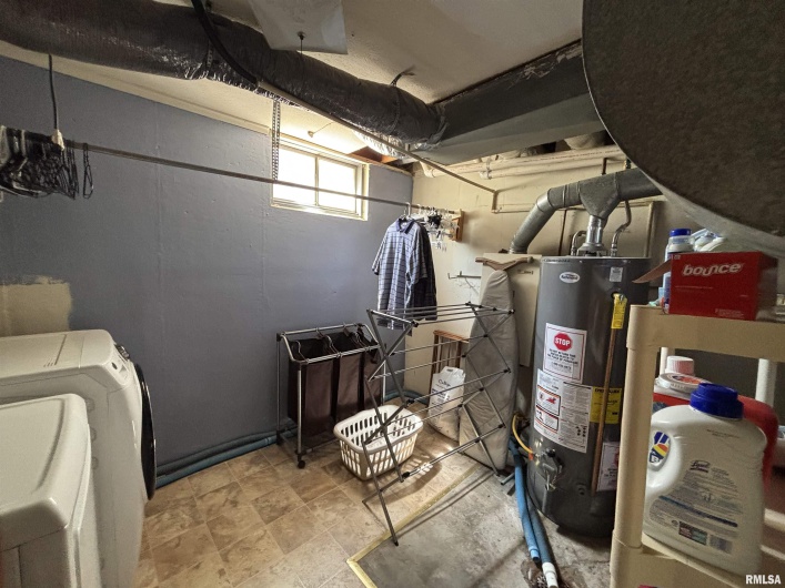 49 Jon Street, Metropolis, Illinois 62960, 5 Bedrooms Bedrooms, 0 ,3 BathroomsBathrooms,Residential,For Sale,Jon,0,RMAEB458473