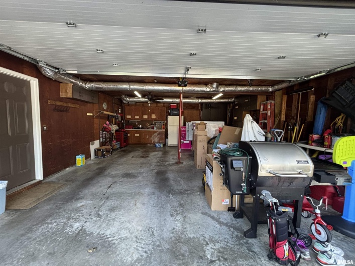 49 Jon Street, Metropolis, Illinois 62960, 5 Bedrooms Bedrooms, 0 ,3 BathroomsBathrooms,Residential,For Sale,Jon,0,RMAEB458473