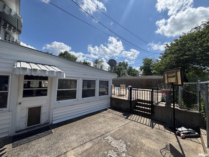 49 Jon Street, Metropolis, Illinois 62960, 5 Bedrooms Bedrooms, 0 ,3 BathroomsBathrooms,Residential,For Sale,Jon,0,RMAEB458473