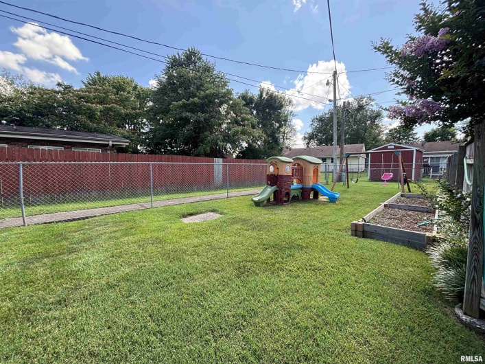 49 Jon Street, Metropolis, Illinois 62960, 5 Bedrooms Bedrooms, 0 ,3 BathroomsBathrooms,Residential,For Sale,Jon,0,RMAEB458473