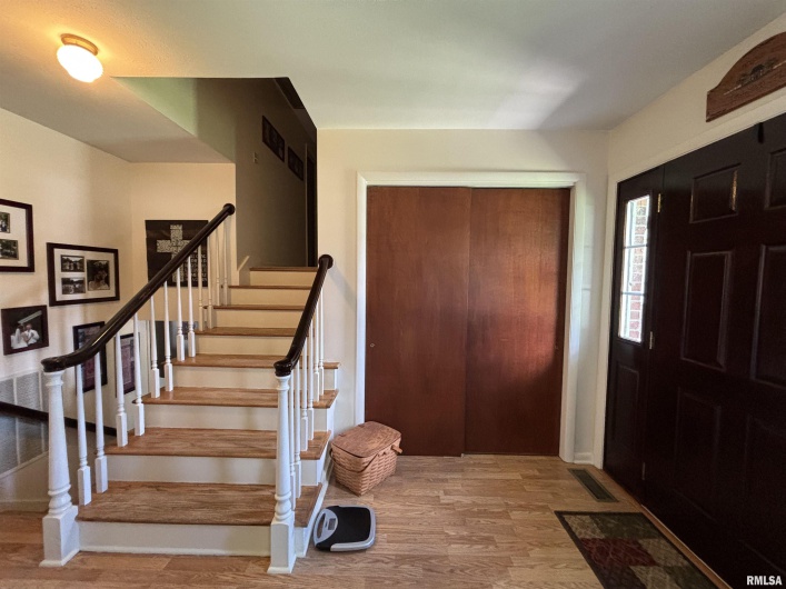 49 Jon Street, Metropolis, Illinois 62960, 5 Bedrooms Bedrooms, 0 ,3 BathroomsBathrooms,Residential,For Sale,Jon,0,RMAEB458473