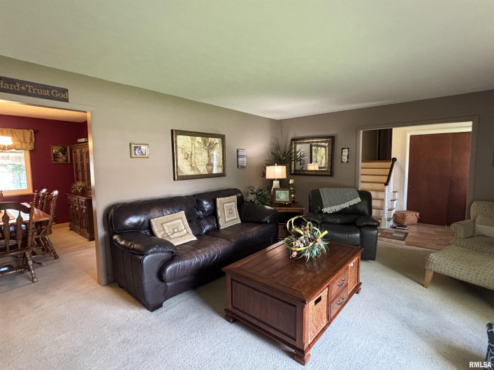 49 Jon Street, Metropolis, Illinois 62960, 5 Bedrooms Bedrooms, 0 ,3 BathroomsBathrooms,Residential,For Sale,Jon,0,RMAEB458473