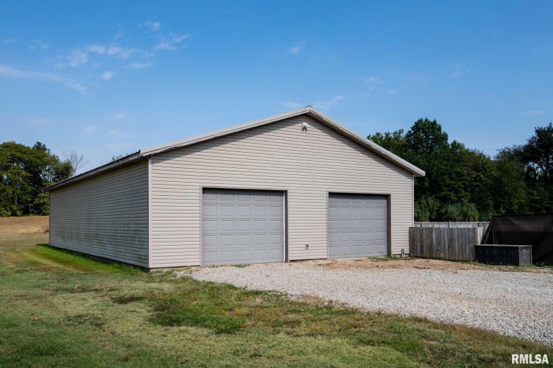 1615 POSEY Street, Marion, Illinois 62959, 3 Bedrooms Bedrooms, 0 ,2 BathroomsBathrooms,Residential,For Sale,POSEY,0,RMAEB458477