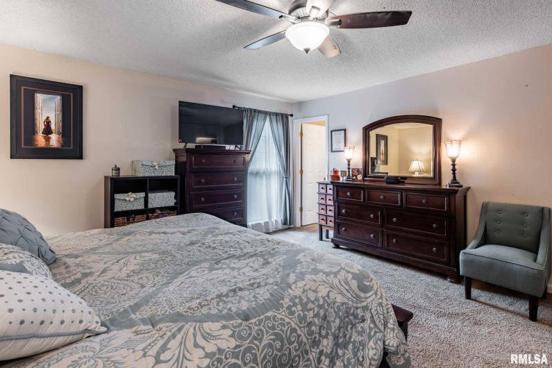 1814 Testa Drive, Marion, Illinois 62959, 4 Bedrooms Bedrooms, 0 ,2 BathroomsBathrooms,Residential,For Sale,Testa,0,RMAQC4264597