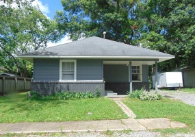 1306 NEWTON Avenue, Johnston City, Illinois 62959, 3 Bedrooms Bedrooms, 0 ,1 BathroomBathrooms,Residential,For Sale,NEWTON,0,RMAQC4264601